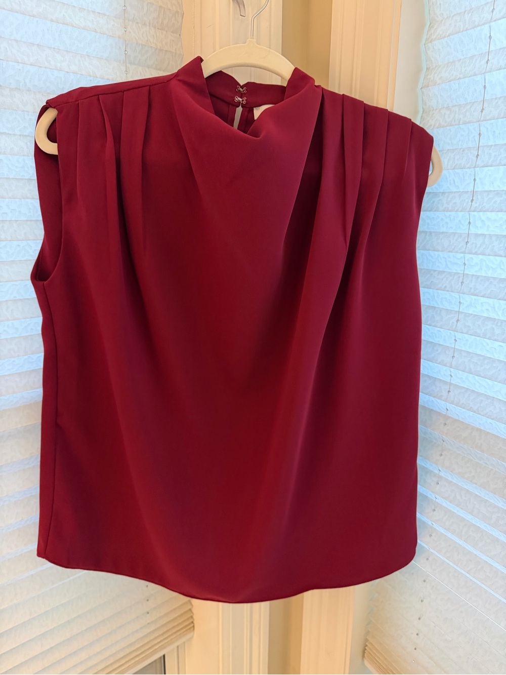 Olivaceous Sleeveless Mock-Neck Burgundy Blouse Size Medium